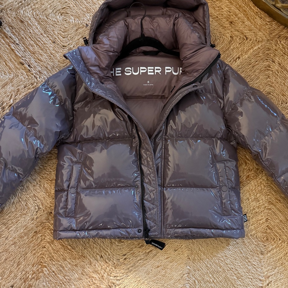 Aritzia brand new super puff extra shorty hi-gloss